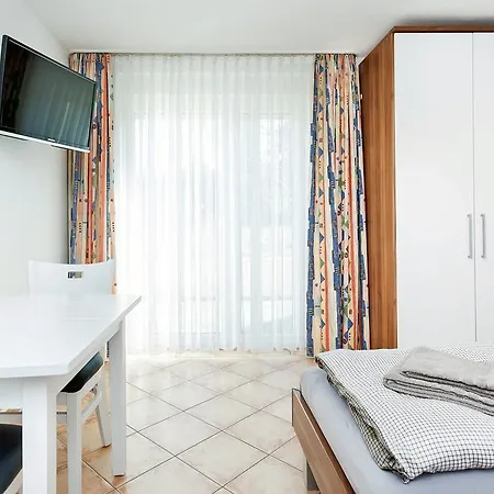 Apartment Ferienwohnung Berlin *
